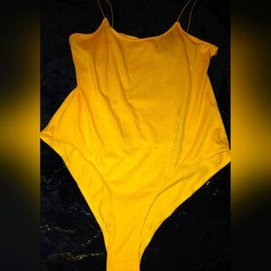 💛NWOT- SPAGHETTI STRI G YELLOW BODY SUIT SZ MEDIUM🌞